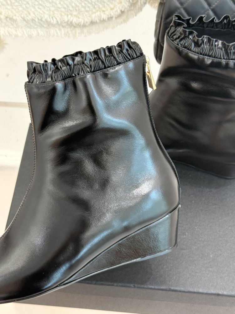 Ботинки женские фото 6