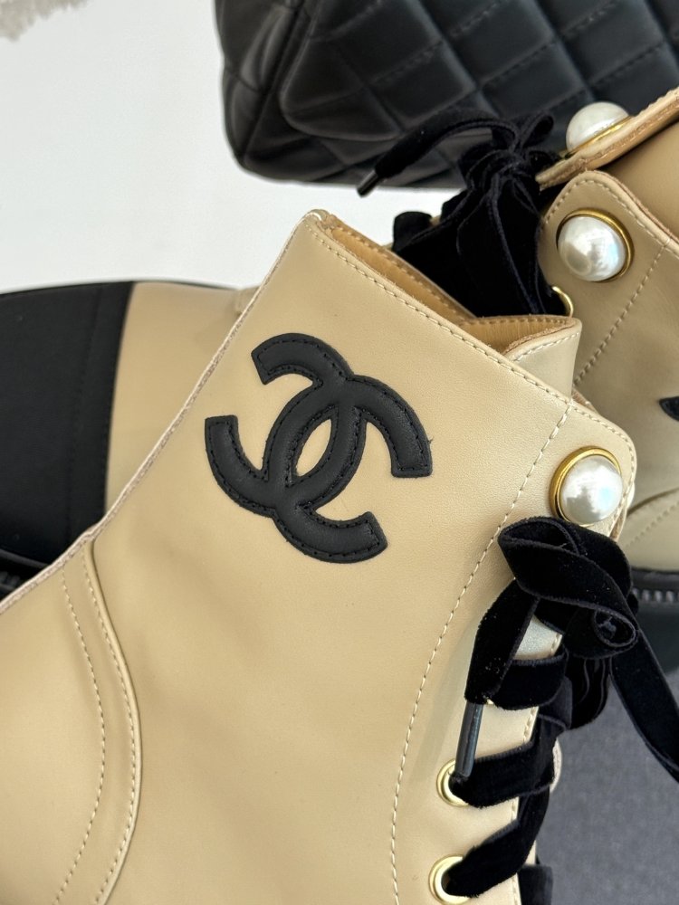 Ботинки женские фото 6