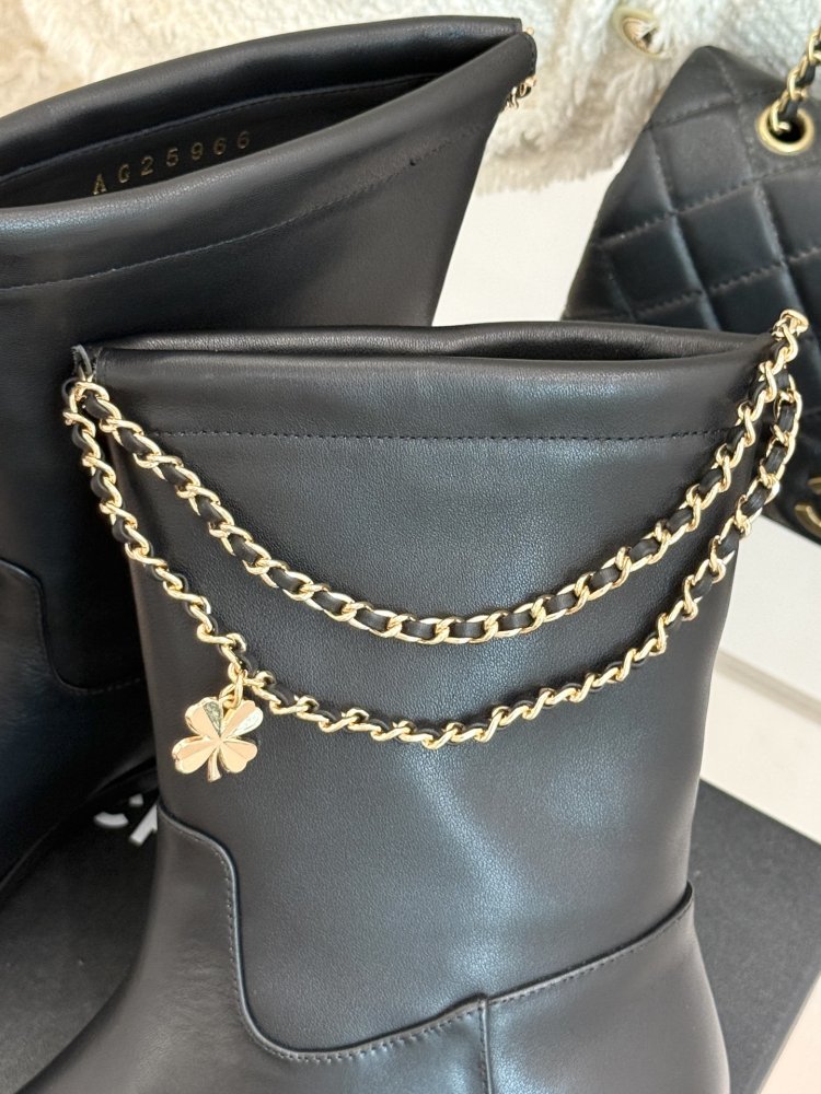 Boots women's фото 6