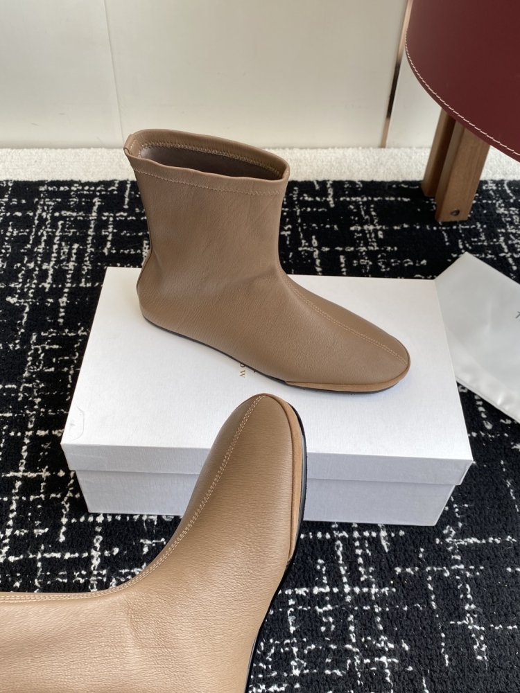 Ботинки женские фото 6