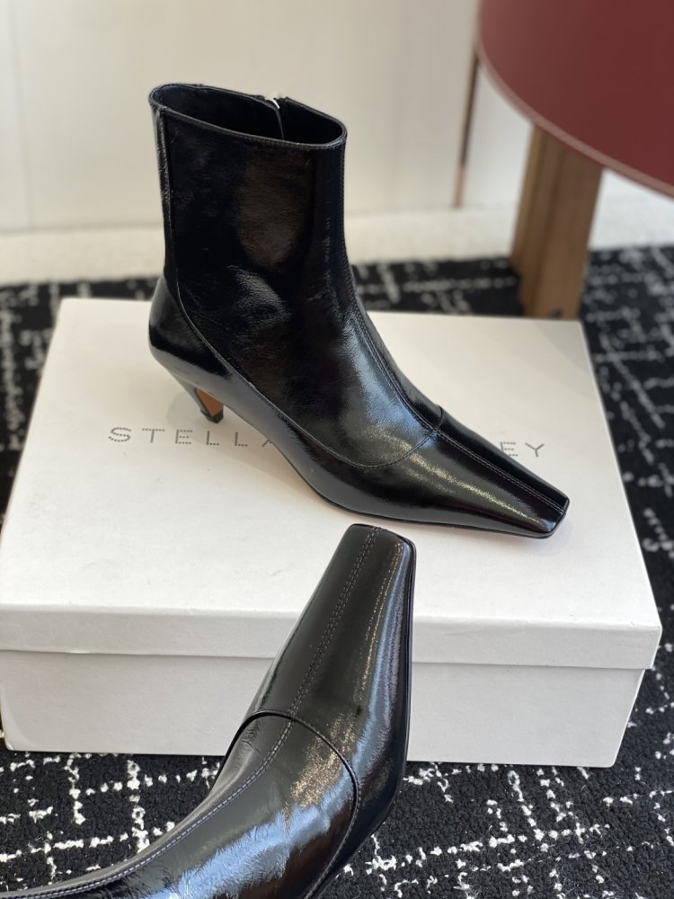 Ботинки женские фото 6