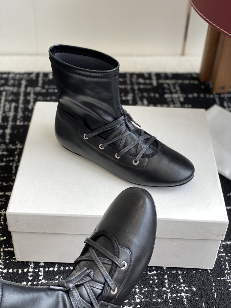 Ботинки женские фото 6