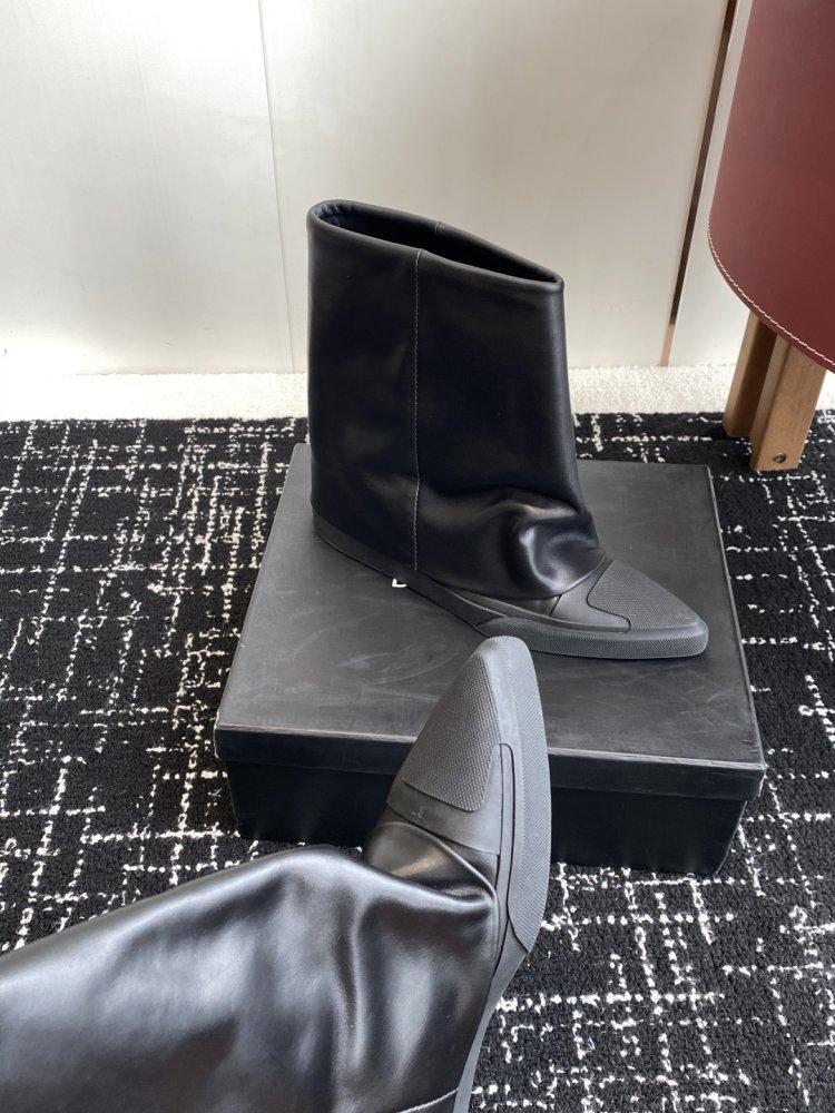 Ботинки женские фото 6