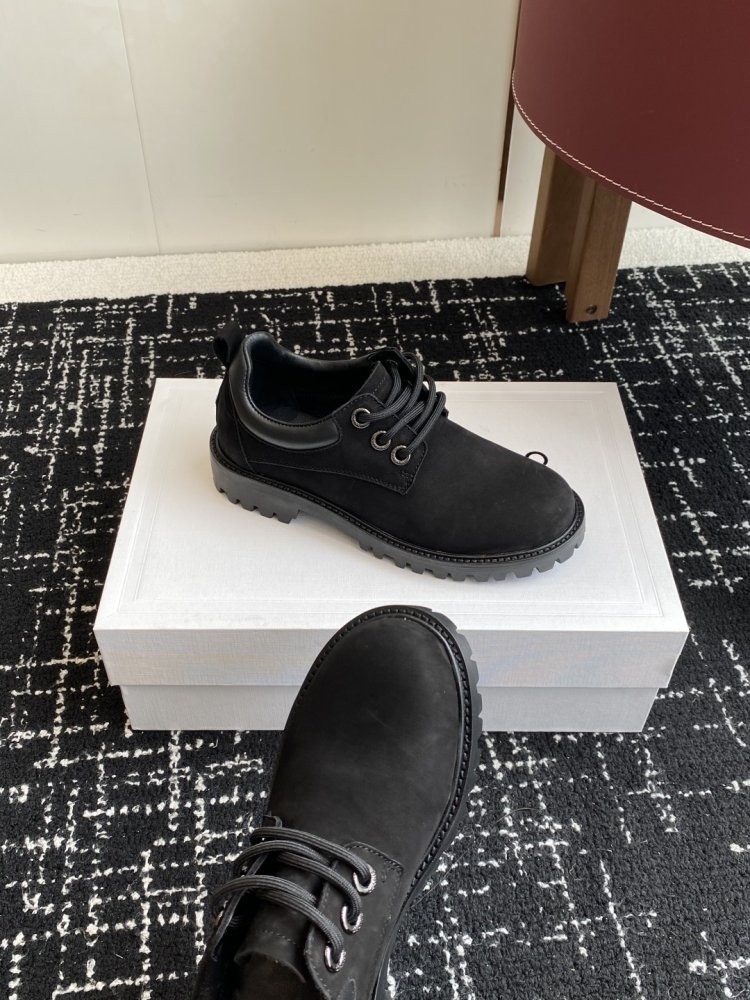 Ботинки женские фото 6