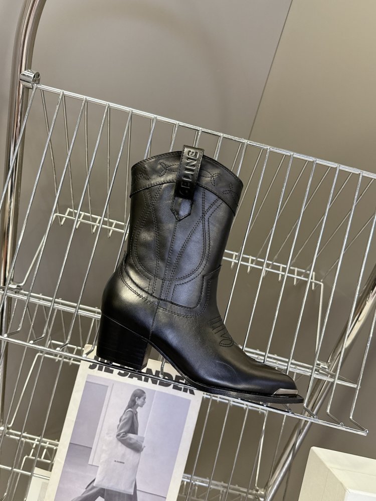 Ботинки женские фото 6