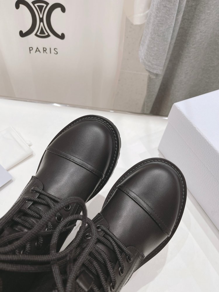 Boots women's фото 6