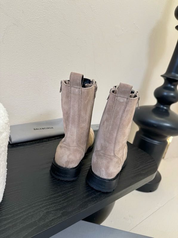 Boots women's фото 6