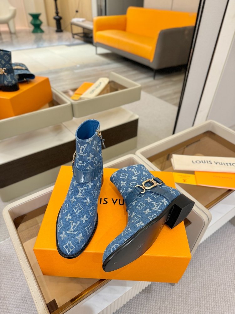 Ботинки женские фото 6