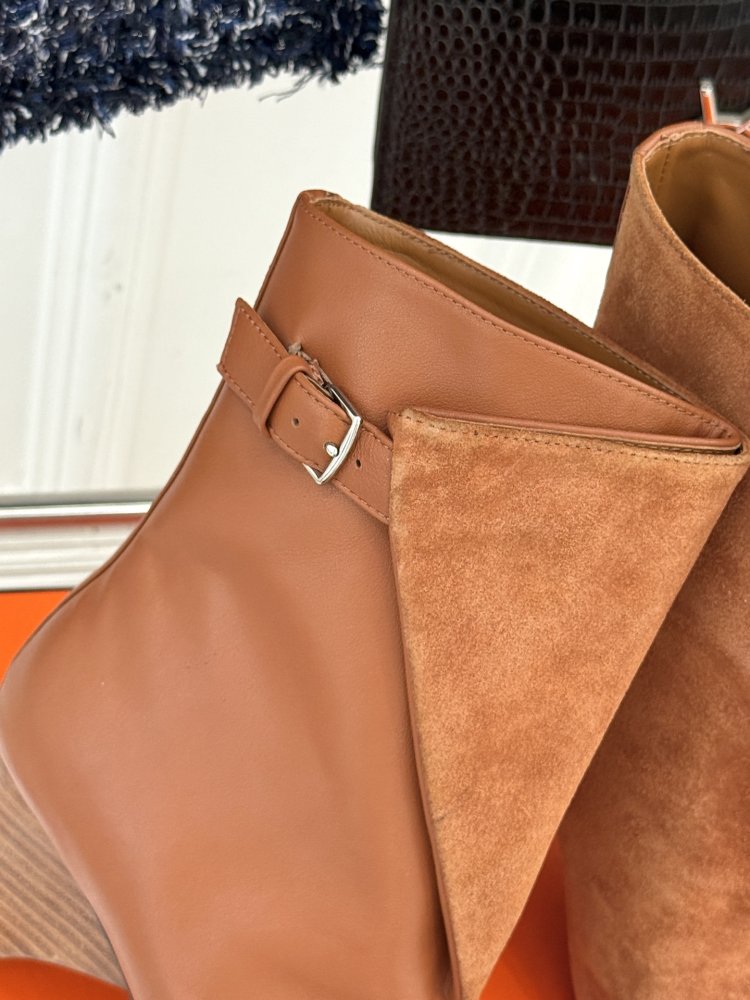 Ботинки женские фото 6