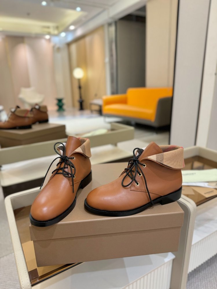 Ботинки женские фото 6