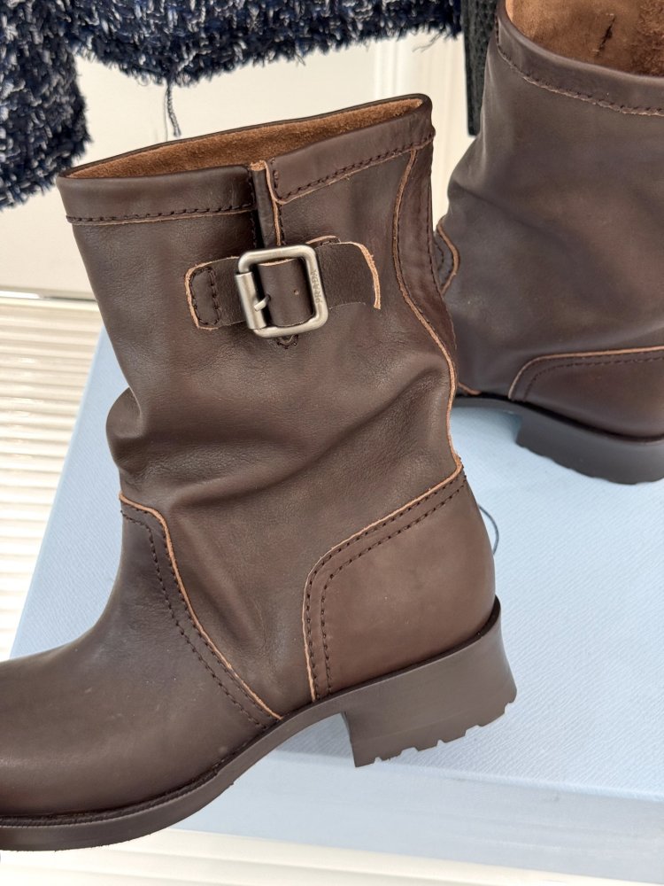Ботинки женские фото 6