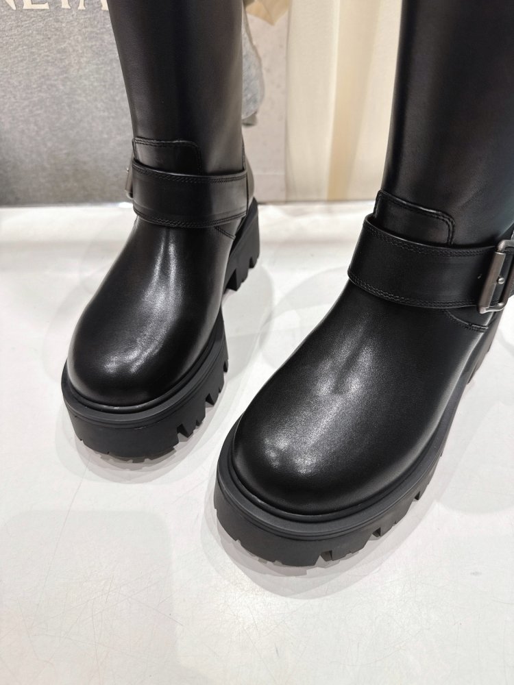 Boots women's фото 6