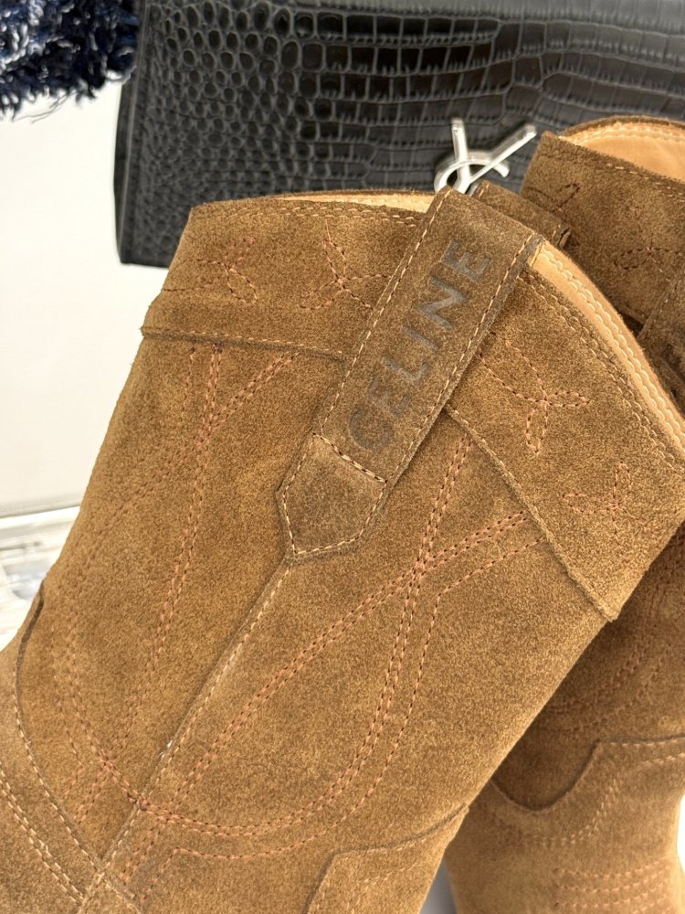 Boots women's фото 6