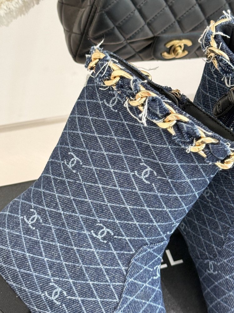 Ботинки женские фото 6