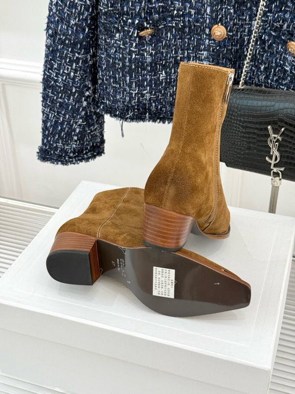 Ботинки женские фото 6