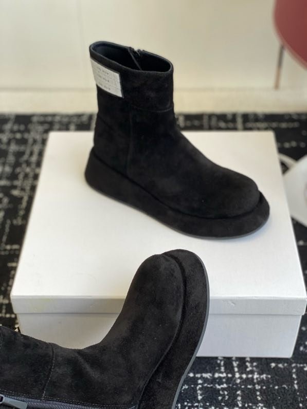 Boots women's фото 6