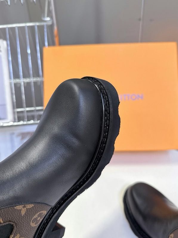 Boots women's фото 6