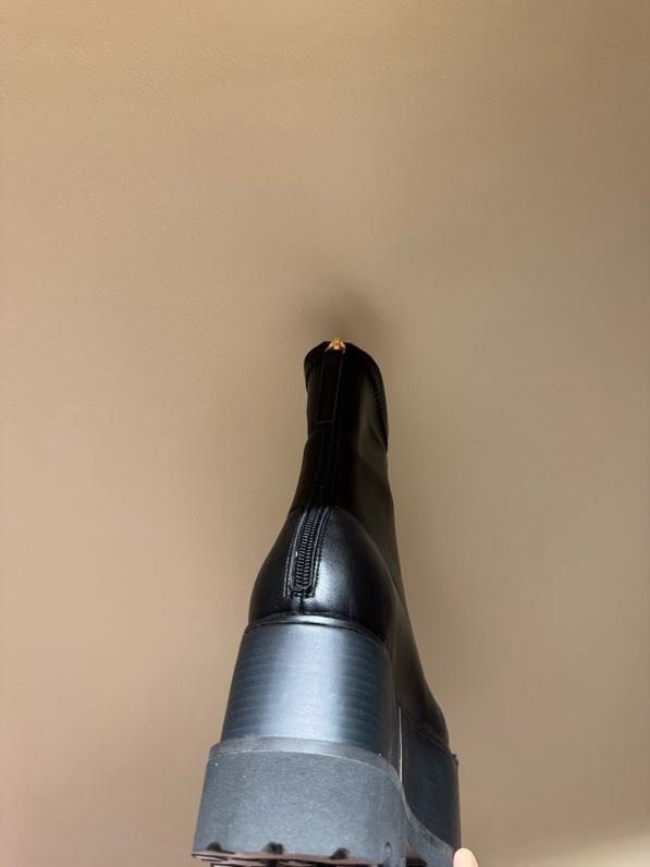 Ботинки женские фото 6