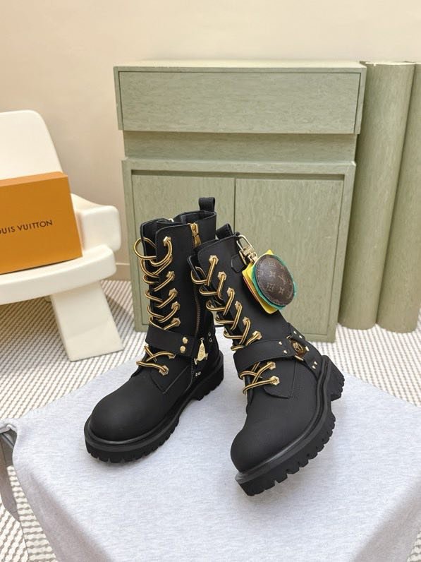 Boots women's фото 6