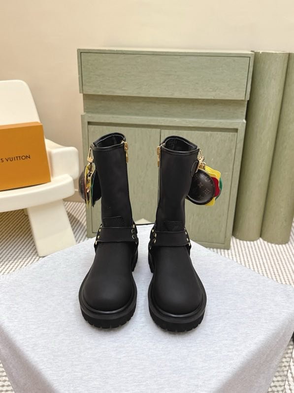 Ботинки женские фото 6