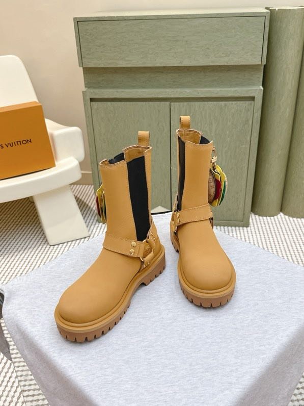 Ботинки женские фото 6