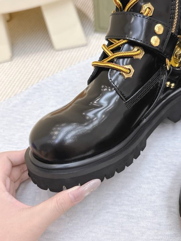 Boots women's фото 6