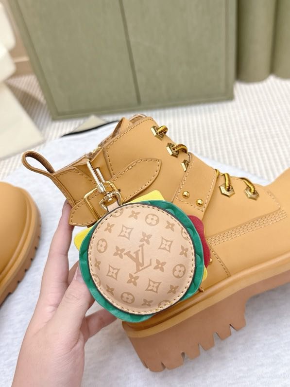 Ботинки женские фото 6