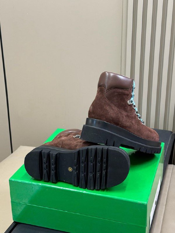 Ботинки женские фото 6