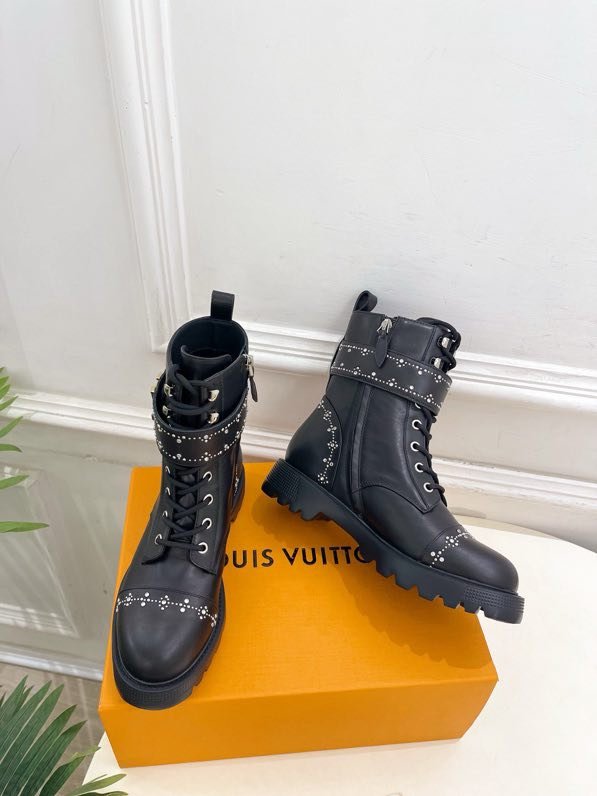 Ботинки женские фото 6