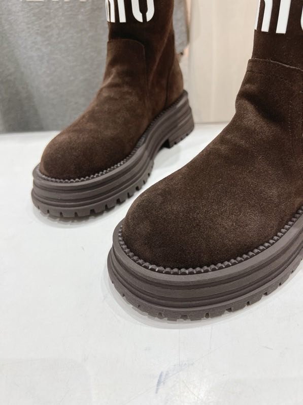 Boots women's фото 6