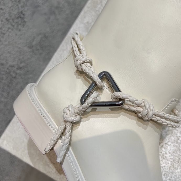 Ботинки женские фото 6