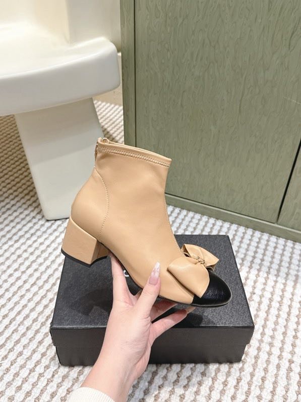 Ботинки женские фото 6