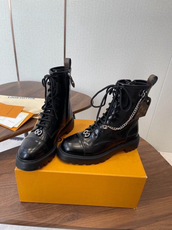 Ботинки женские фото 6