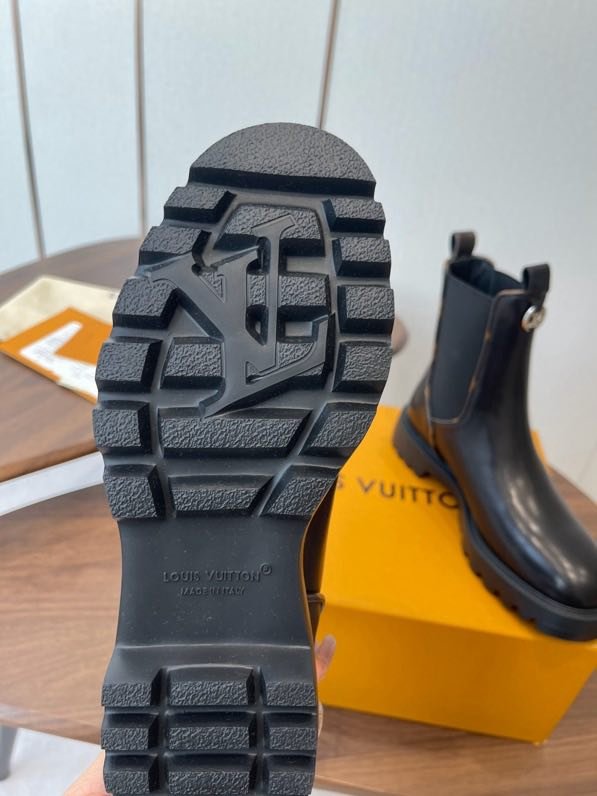 Ботинки женские фото 6