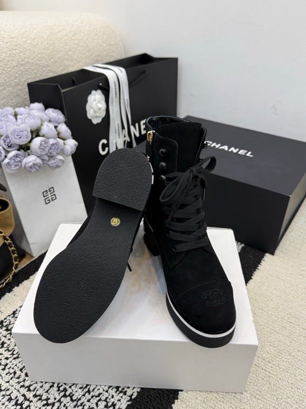 Ботинки женские фото 6