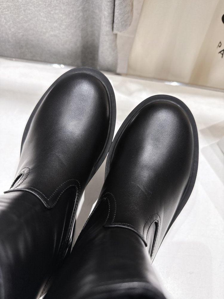 Boots women's фото 6