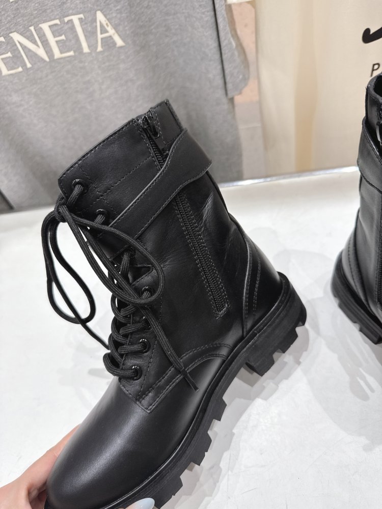 Boots women's фото 6