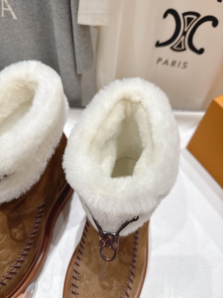 Boots women's фото 6