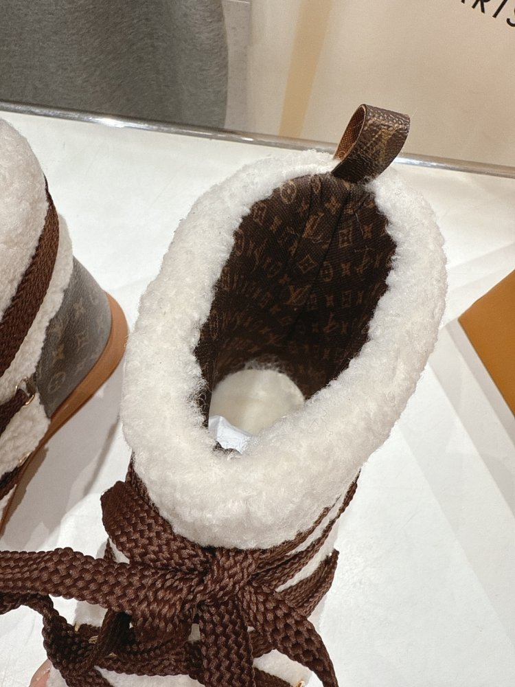 Boots women's фото 6