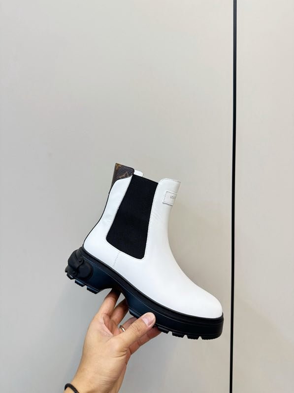 Ботинки женские фото 6