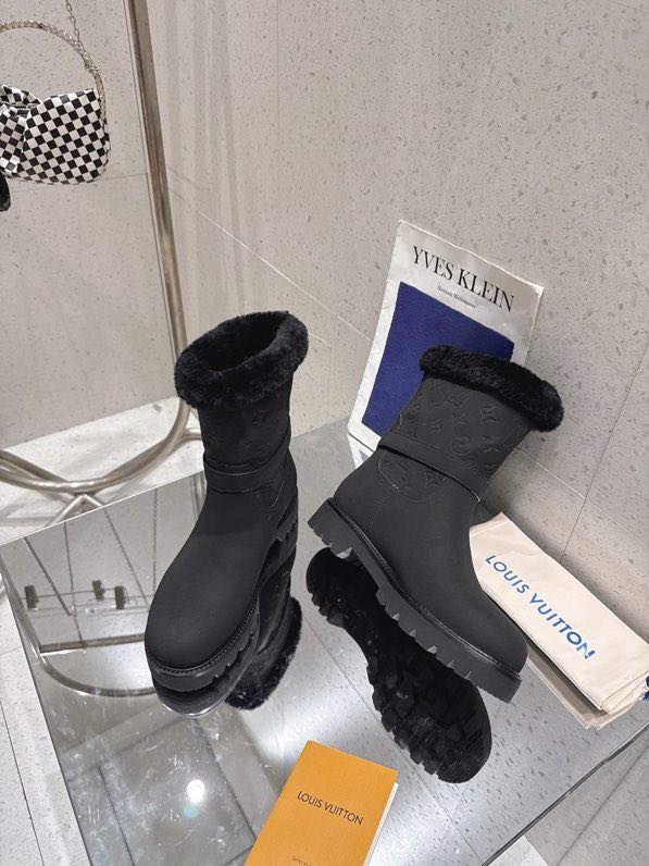 Ботинки женские фото 6