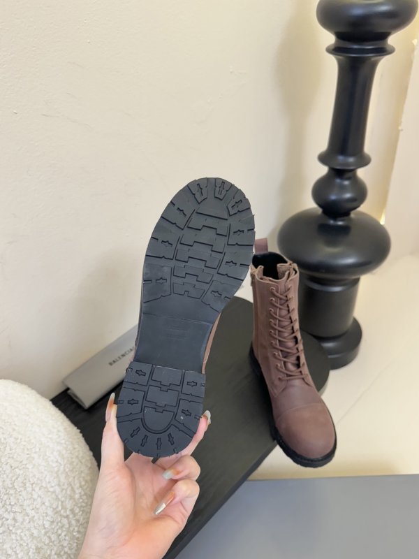 Ботинки женские фото 6