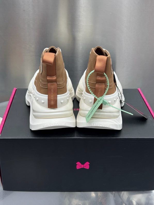 Ботинки женские фото 6