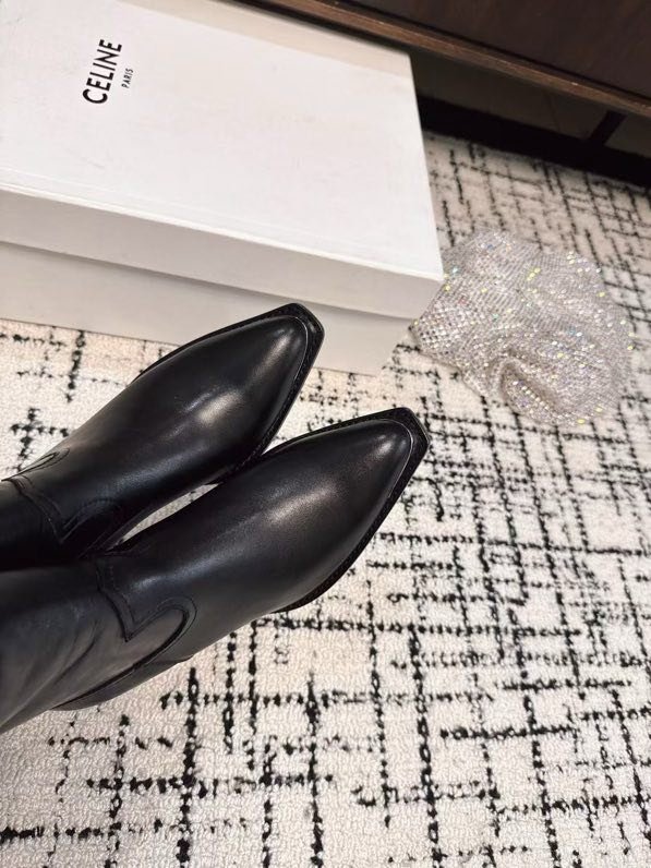 Ботинки женские фото 7