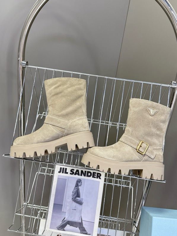 Ботинки женские фото 7