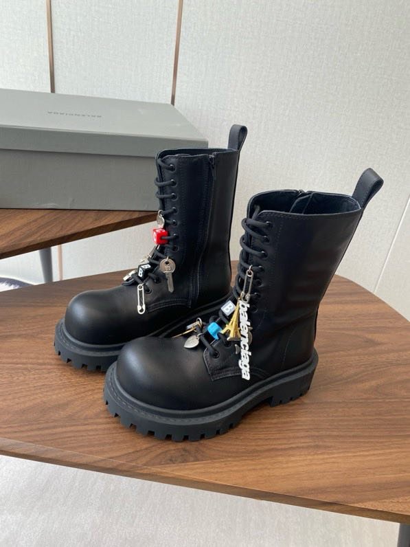 Boots women's фото 7