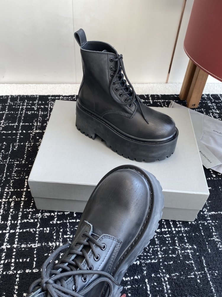 Ботинки женские фото 7