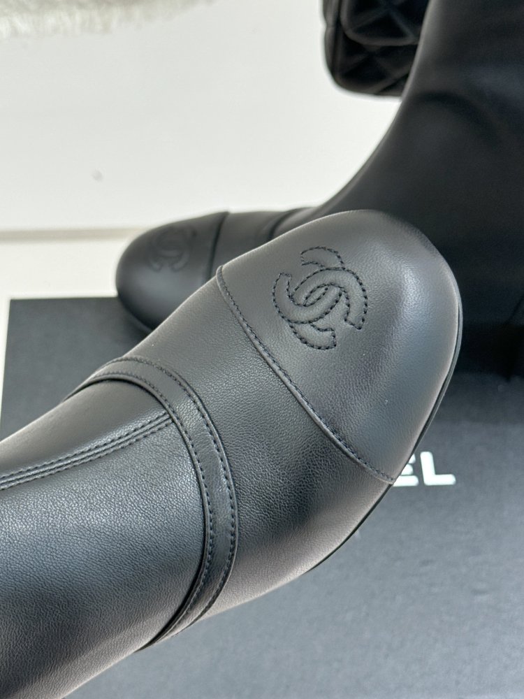 Ботинки женские фото 7