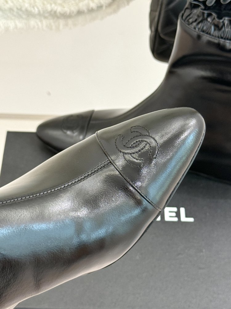 Ботинки женские фото 7