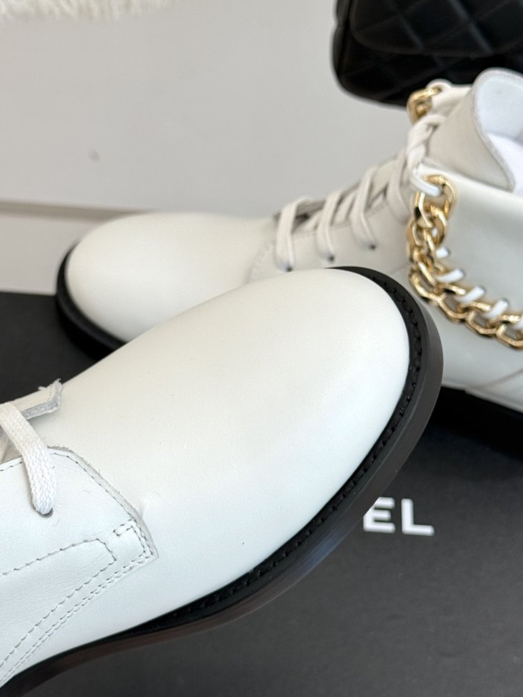 Ботинки женские фото 7